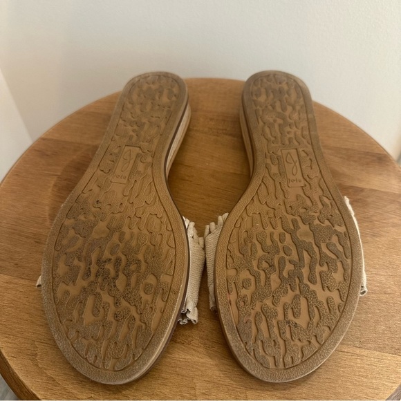 Joie Eidel Ruffle Sandal Womens Size 9.5 Beige Tan Canvas Material Slide Slip On - Picture 10 of 16